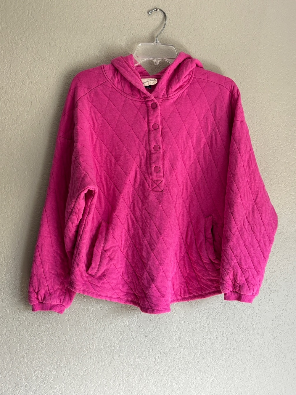 Universal Thread women’s M Quilted Hooded Pullover Jacket - Hot Pink